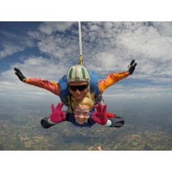 Option vidéo musicale – Saut en parachute en Normandie (Lessay)
