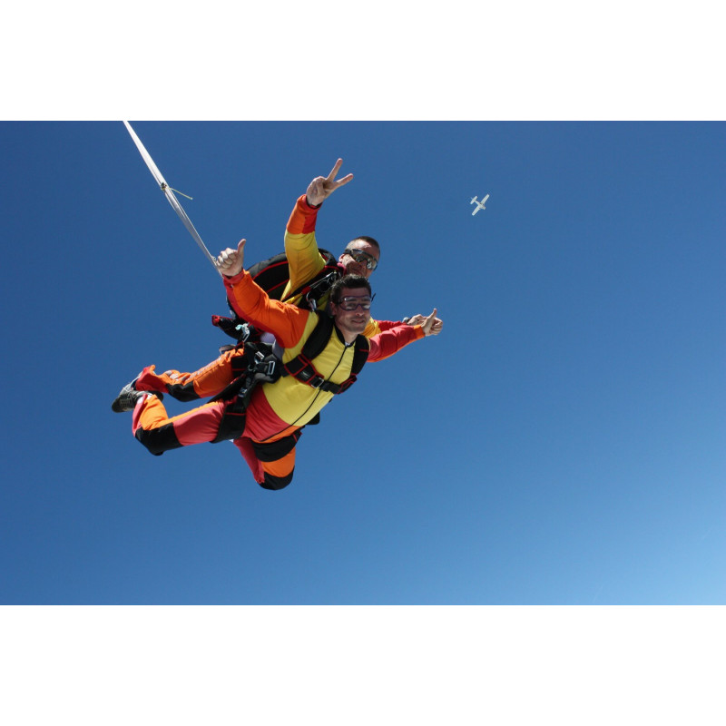 Saut en parachute tandem avec option vidéo-photos